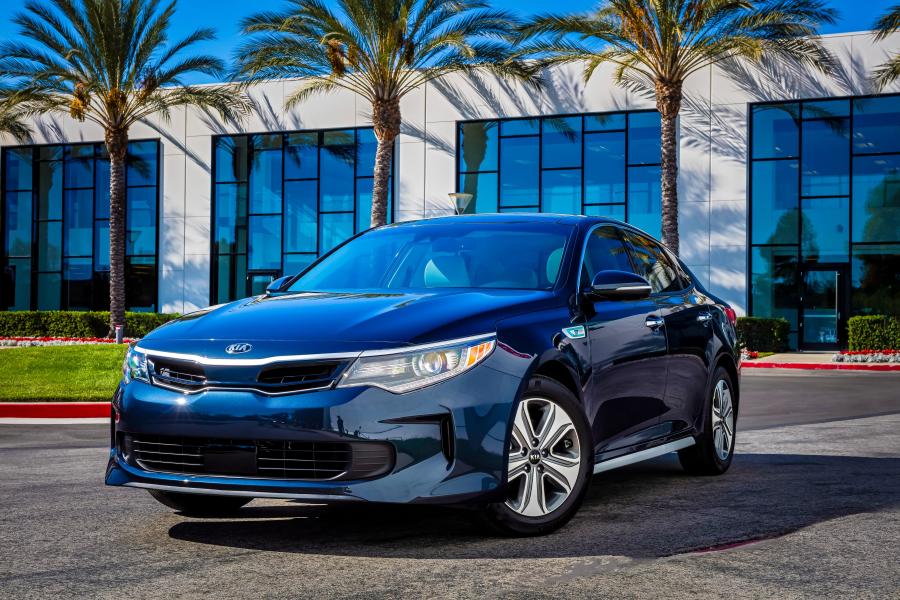  Kia Optima Hybrid 2016 года  (US) (фото 5 из 11)